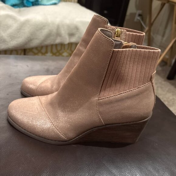 Womens Sadie pink/rose gold metallic leather Zipper Wedge Ankle Boots - 8.5 - Picture 2 of 4